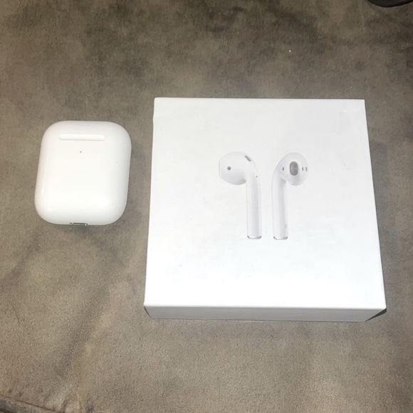 AirPods